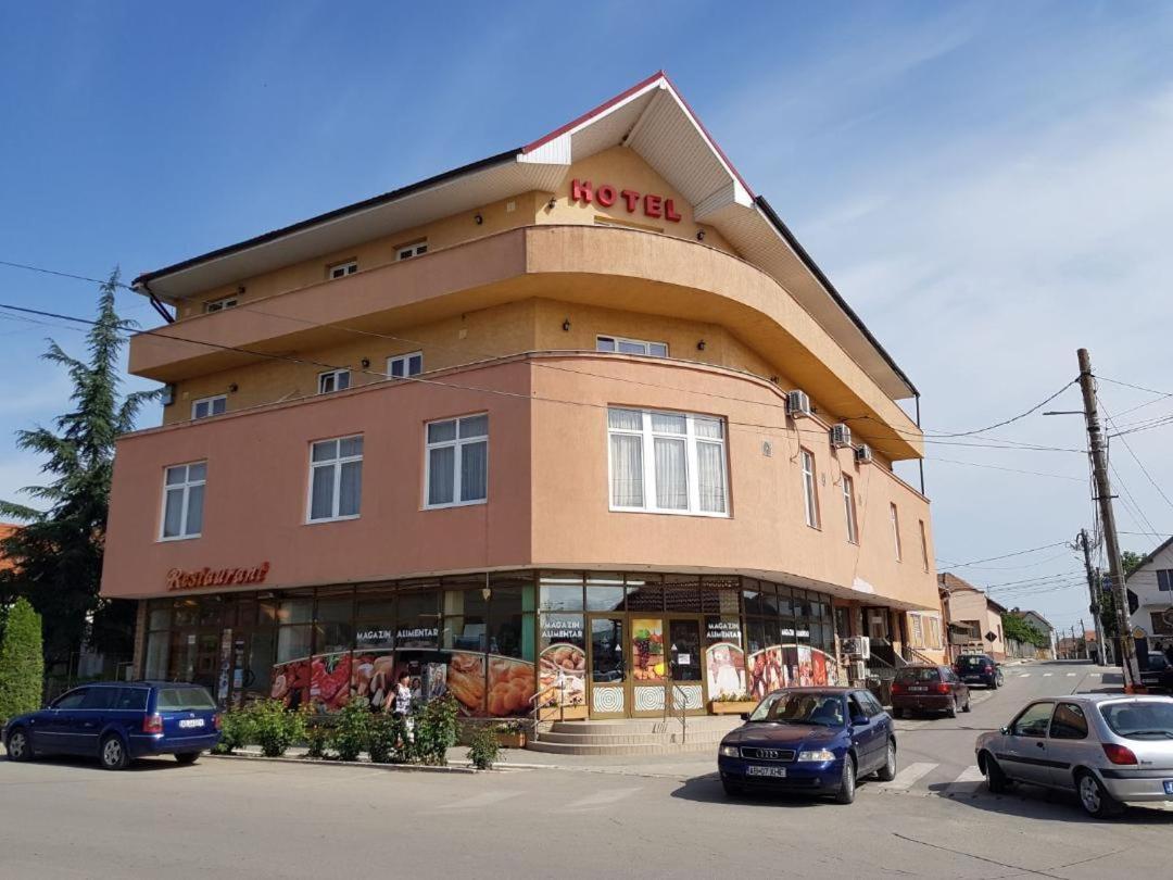 Hotel Floare De Colt Teius Zewnętrze zdjęcie